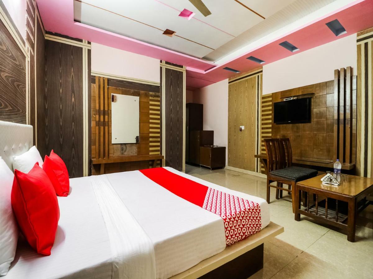 Oyo 47630 Grand Villa Moga 외부 사진