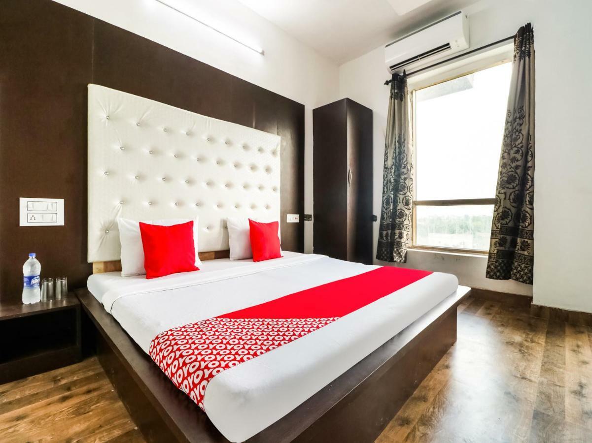 Oyo 47630 Grand Villa Moga 외부 사진